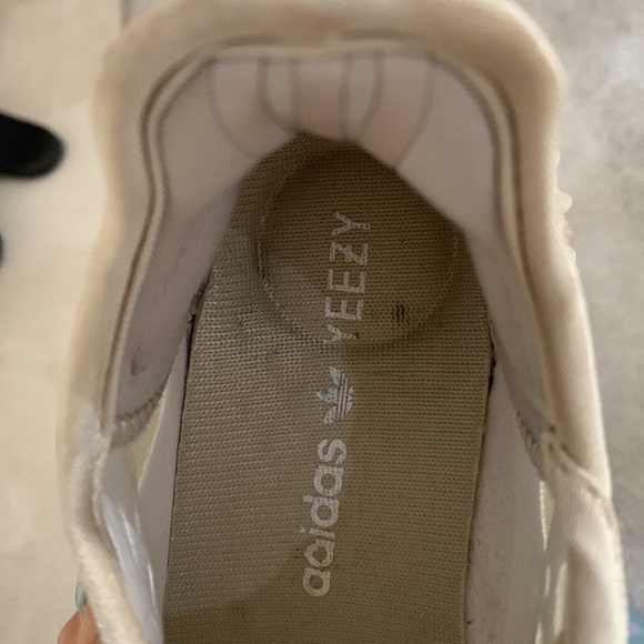 Adidas Yeezys Boost size 6 - Picture 2 of 3